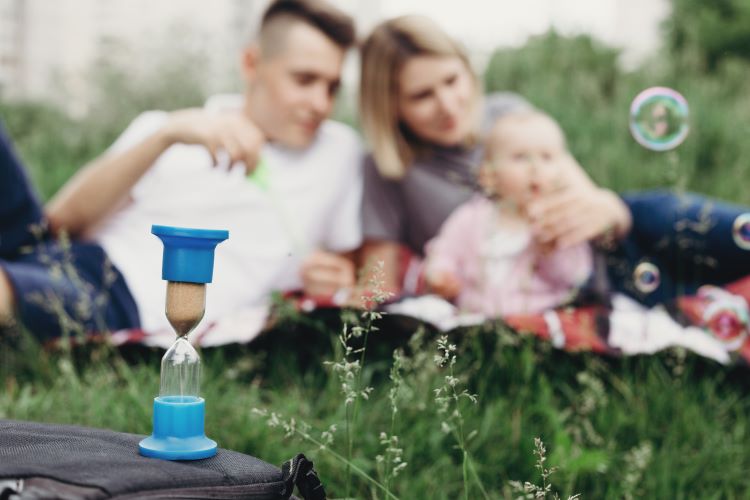 hourglass family fun bubbles time