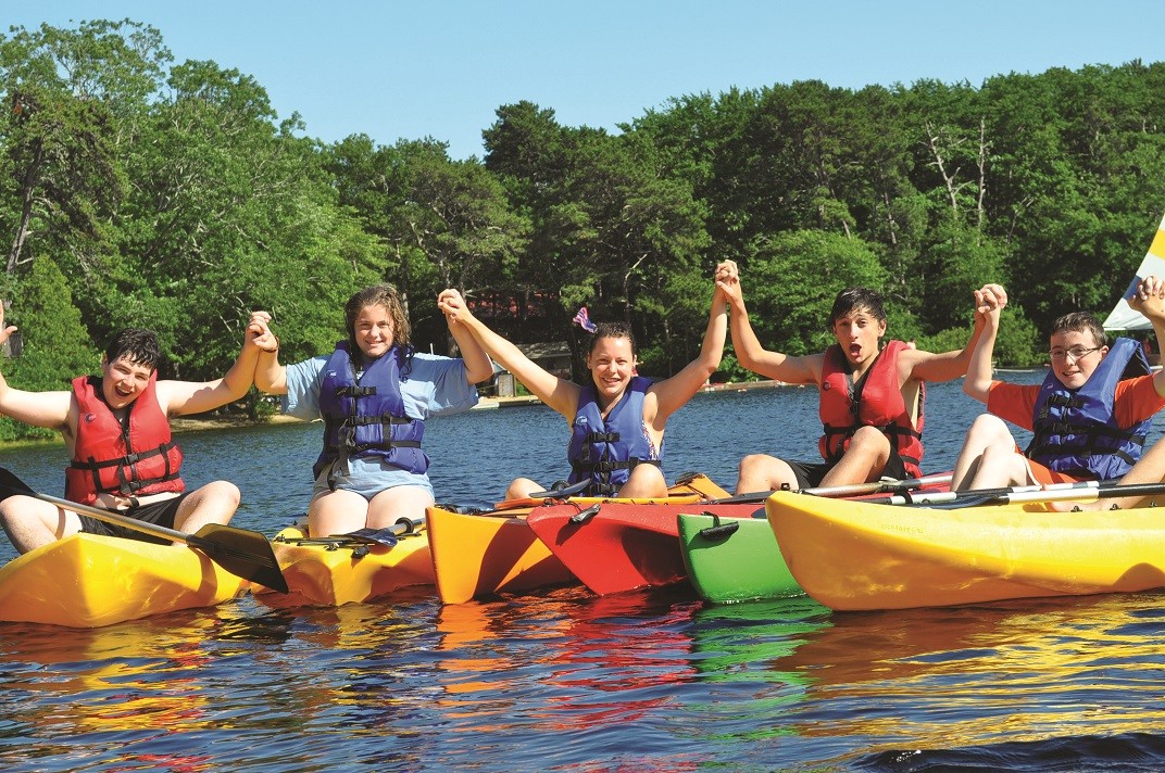 kids in canoes