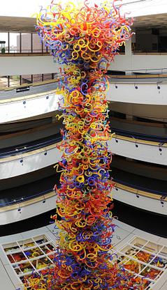 Dale Chihuly Fireworks_of_Glass_Tower_and_Ceiling at Children's museum of Indianapolis