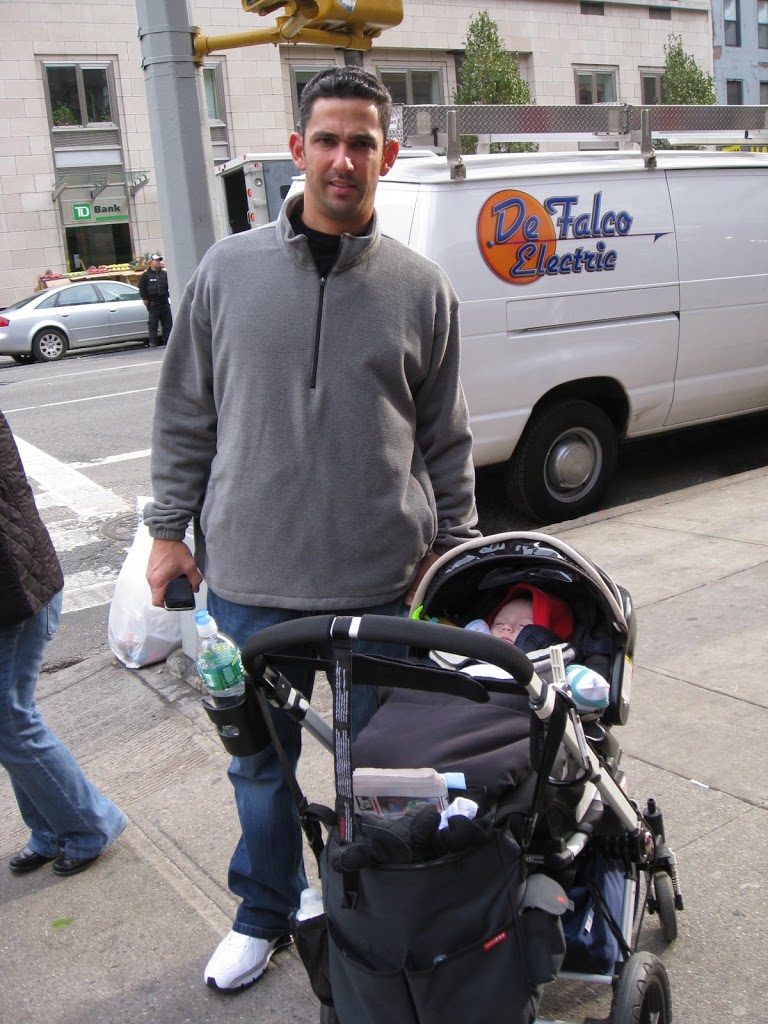 jorge posada with baby