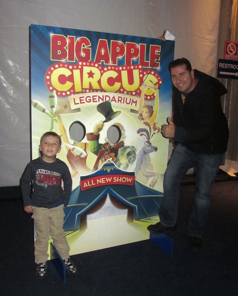 big apple circus sign