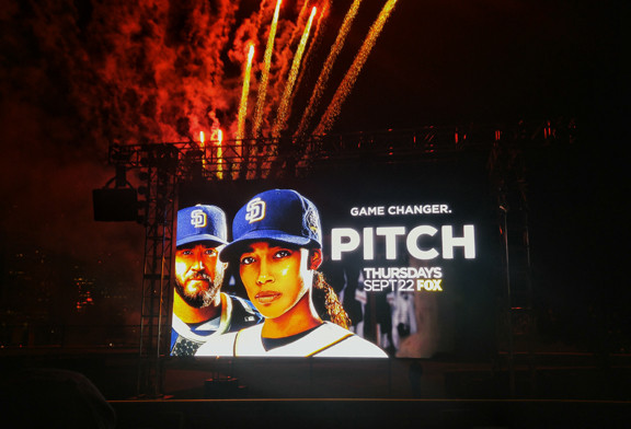 pitch fox tv series baseball women