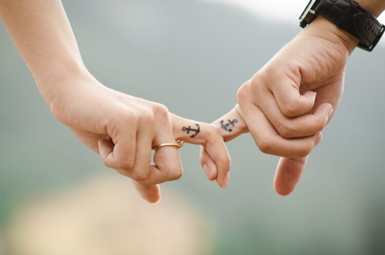 anchor tattoos fingers