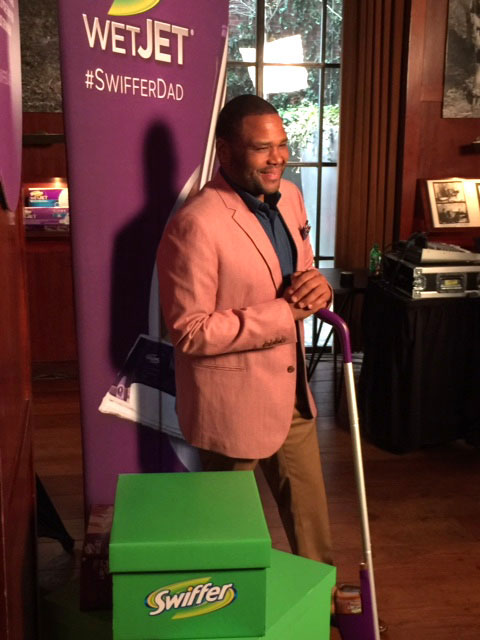 Anthony Anderson #SwifferDad Swiffer