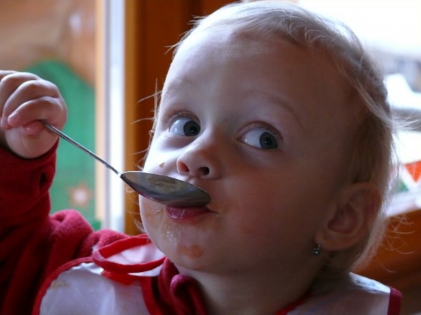 how to get a child to eat