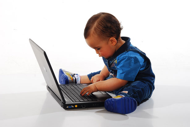 child on computer screen time