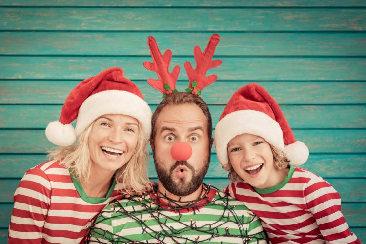 christmas dad jokes happy family 1