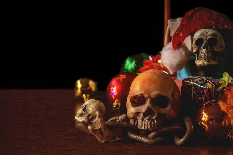 christmas ghost stories skull