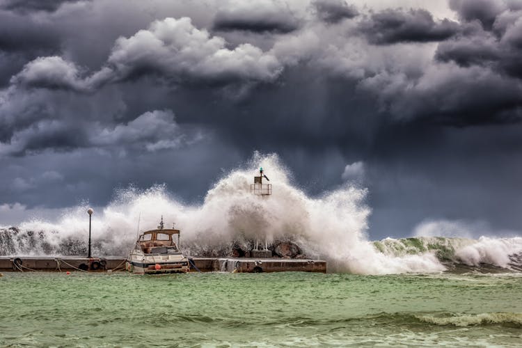 hurricane storm wave coastline