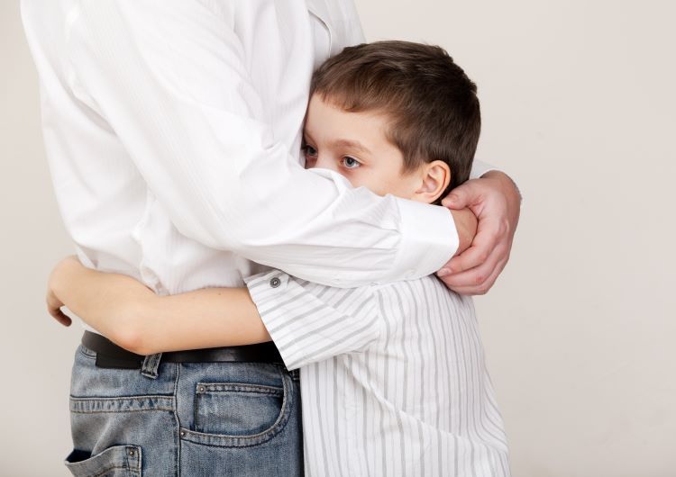 i'm sorry dad hugs son