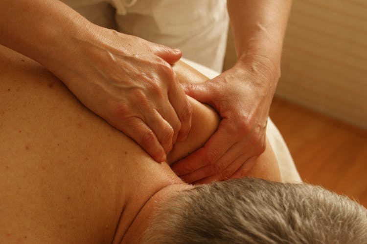 massage man rub down