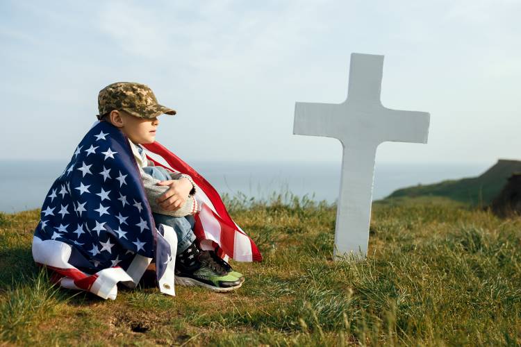 memorial day child cemetery grieve 1