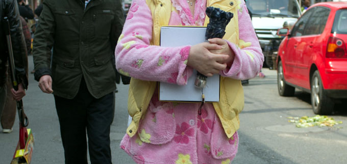 Parents wearing pajamas to take their kids to school or the bus stop needs to stop.
