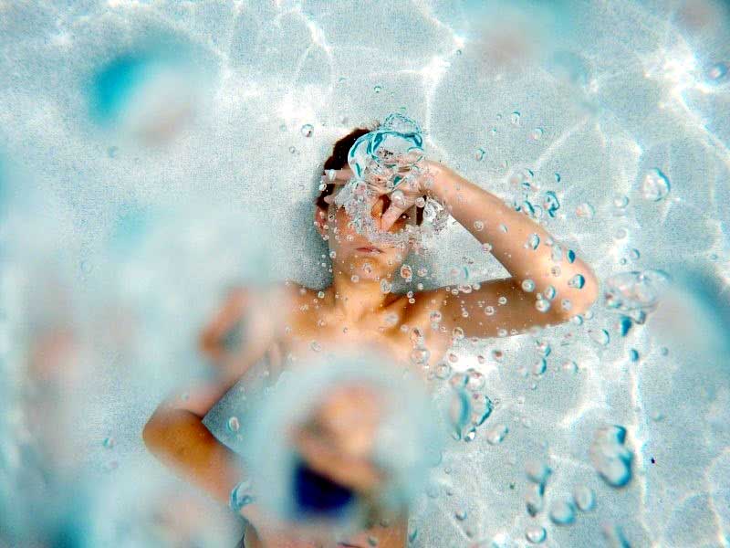 pool fear drowning underwater