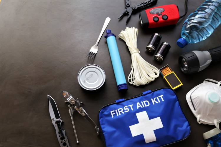 to go bag emergency first aid kit ready 1