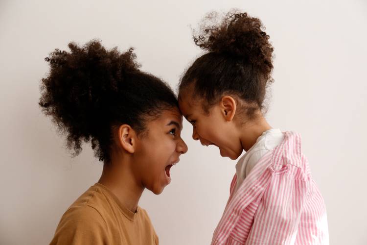 unique sisters yell at each other 1